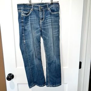 WOMENS COWGIRL TUFF DENIM CAPRIS